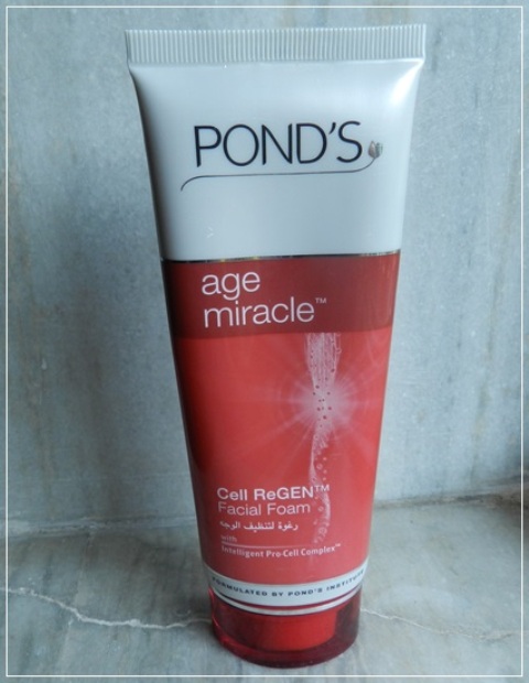 Ponds age miracle facewash