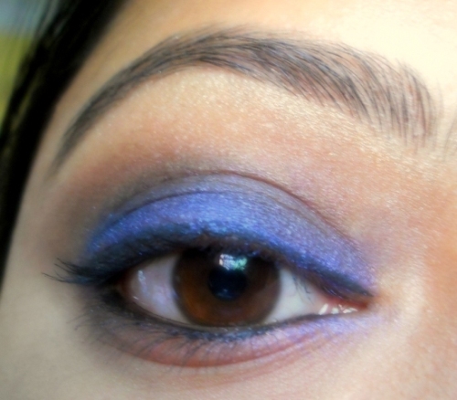 Incolor Professional eye shadow # 824 Bliss Blue eotd 1