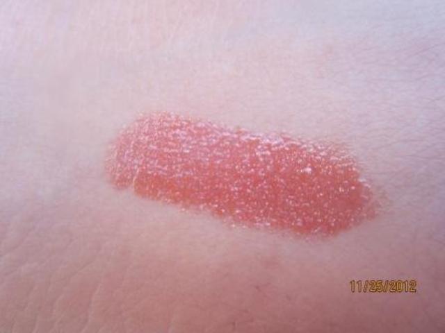 Loreal nutrishine lipstick shiny apricot (5)
