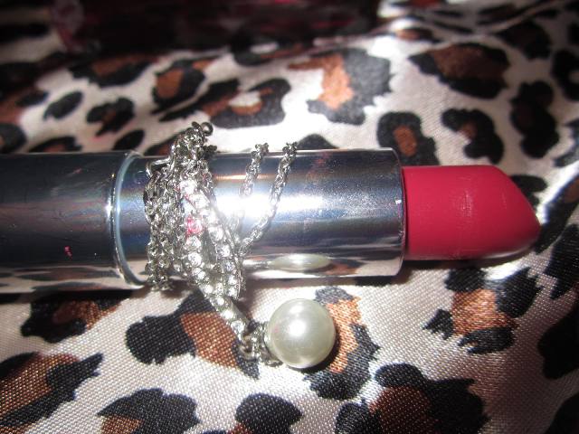 Maybelline Colorsensational Lipstick in Atomic Pink Review