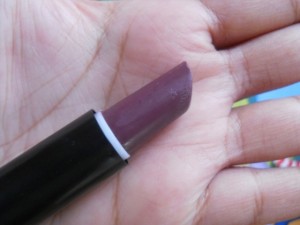 elle 18 color pops lipstick berry crush 2
