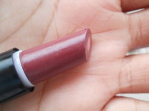 elle 18 color pops lipstick passion plum (3)