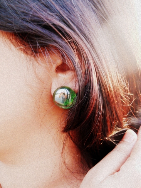 green earrings