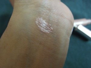 incolor crystal brilliacne lip gloss cream brown swatch