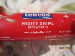 labello fruity shine strawberry (4)