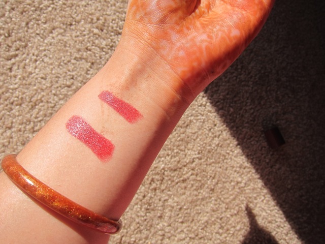 lakme enrich strawberry splash lipstick 353 (5)