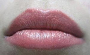 maybelline 14hr lipstick 055 keep me coral (4)