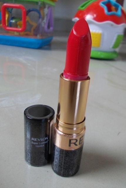 revlon super lustrous lipstick love that red