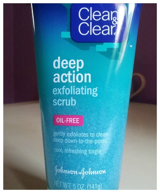 Clean and Clear Deep Action Exfoliating Scrub Review