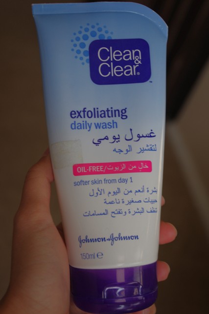 Clean and Clear Exfoliating Daily Wash Review