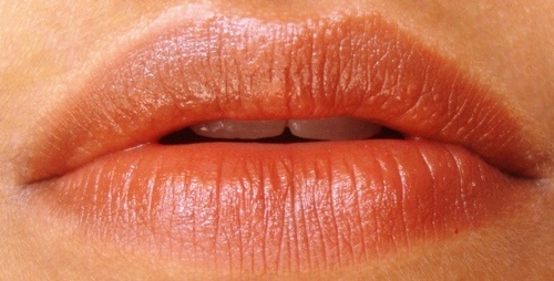 brown lipstick
