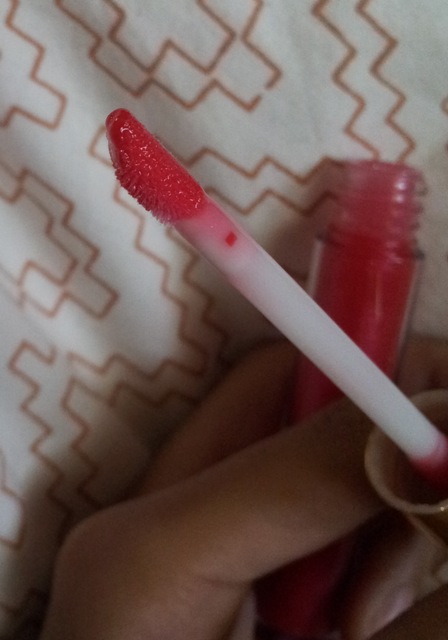 Estee Lauder Pure Color Lip Gloss in Fuchsia Fantasy (5)
