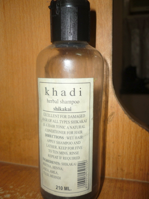 Khadi Herbal Shikakai Shampoo Review