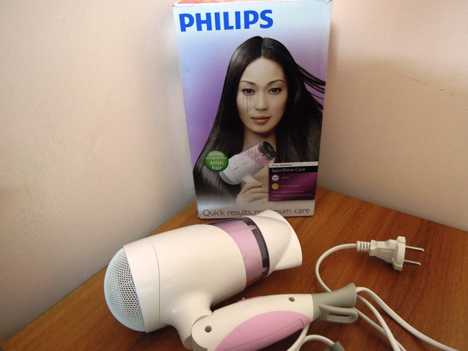 Philips Salon Shine Care Hair Dryer HP8200 Review