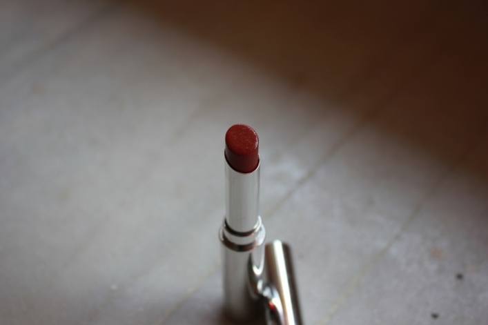 The Body Shop Lipstick Shade No. 06 Review