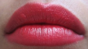 maybelline colorsensational are you red-dy lipstick (3)