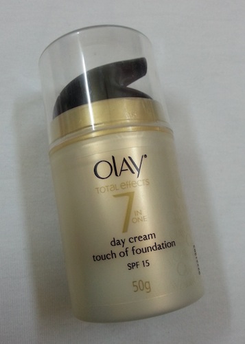 olay-total-effects-with-touch-of-foundation