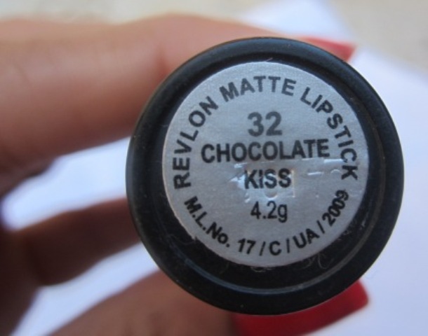 revlon matte lipstick chcolate kiss (2)