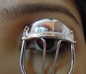 vega eye lash curler (2)
