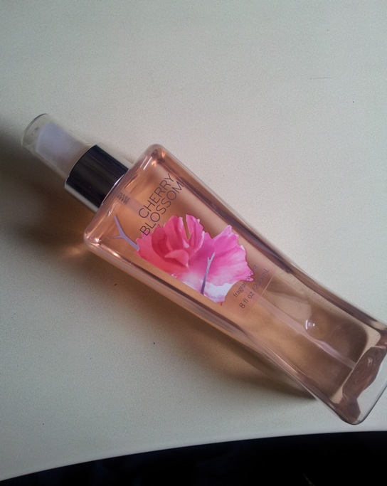 Bath+and+Body+Works+Cherry+Blossom+Fragrance+Mist+Review