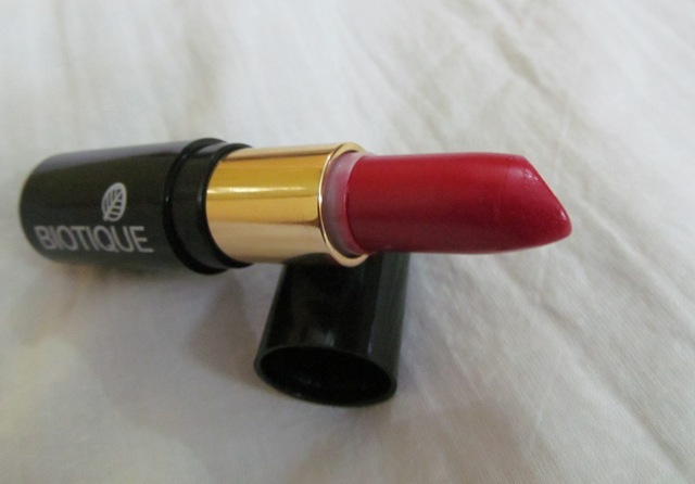 Biotique Bio Color lipstick Winter Cherry (5)