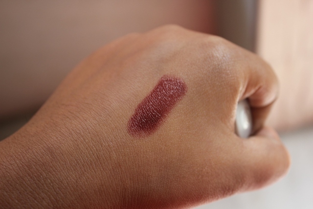 Chambor moisture plus lipstick Maroon Plus swatch