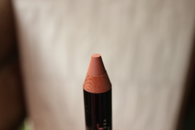 Colorbar Take me as I am lip color Mysterious Nude 1