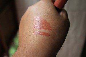 Colorbar Take me as I am lip color Mysterious Nude Swatch