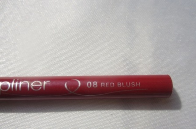 Essence lip liner red blush (1)