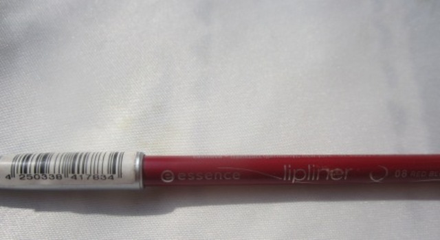 Essence lip liner red blush