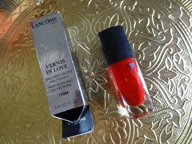 Lancome Vernis In Love Fade Resistant Gloss Shine-Madame Tulipe (1)