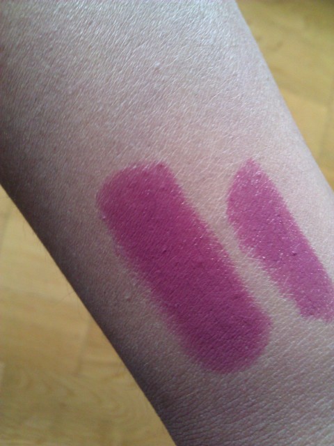 Loreal Color rich lipstick 710 Mulberry swatch