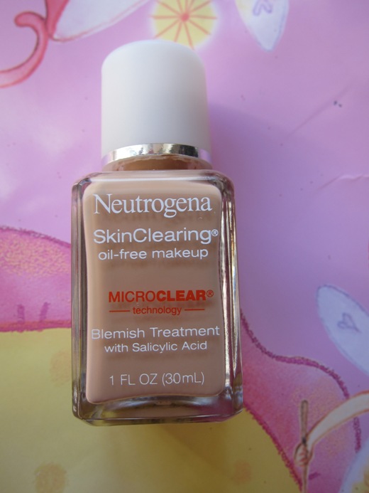 Neutrogena Skin Clearing Oil Free Make Up Blemish Treatment Review