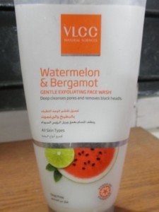 VLCC Watermelon bergamot Gentle exfoliating Facewash. 2