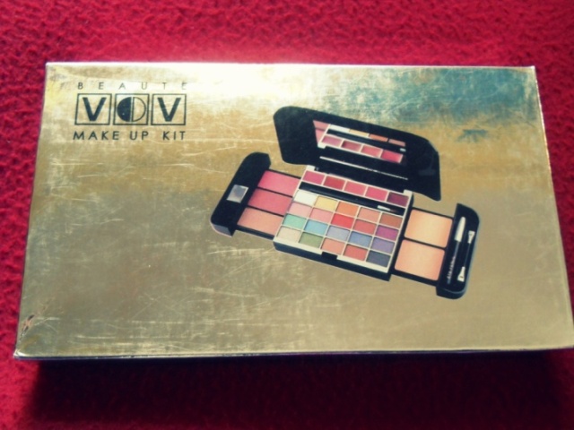 VOV Makeup Kit