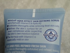 nive aqua effect skin refining scrub (4)