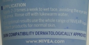 nive aqua effect skin refining scrub (5)