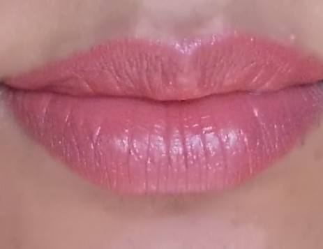 nude pink lips