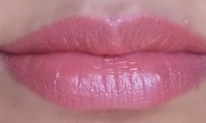 pink nude lips