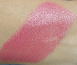 revlon super lustrous lipstick swatch temptress