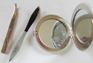 tweezers and double sided mirror