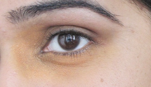Conceal Dark Circles Using Maybelline Color Tattoo in Fierce n Tangy 2