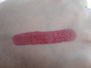 Faces satin matte lipstick Burgundy red swatch