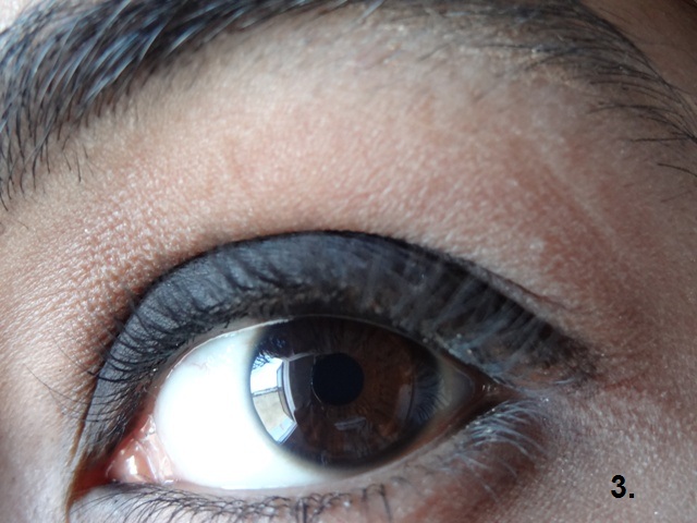 Glitter with Black Eye Makeup (3)