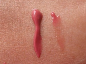 Loreal Color Riche Le Glosss really Rose swatches