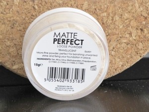 MUA Matte Perfect Loose Powder in Translucent 2