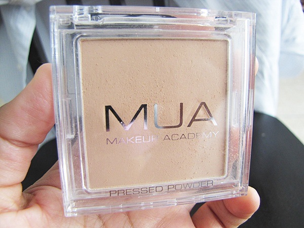 MUA Pressed Powder in Shade 2