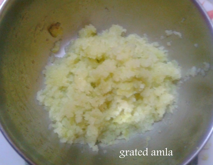 Make Your Own Amla (Indian Gooseberry) Oil At Home-2
