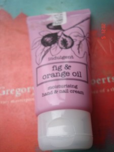 Marks & Spencer Fig & Orange Oil Nourishing hand &nail cream (2)