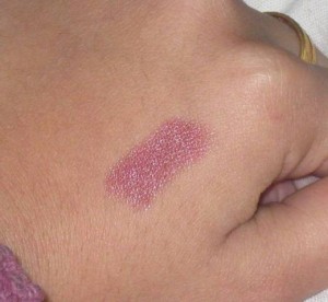 Streetwear Color Rich LIpstick Pink Currant Swatch
